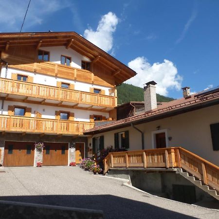 Casa Dorich Lägenhet Pozza di Fassa Exteriör bild