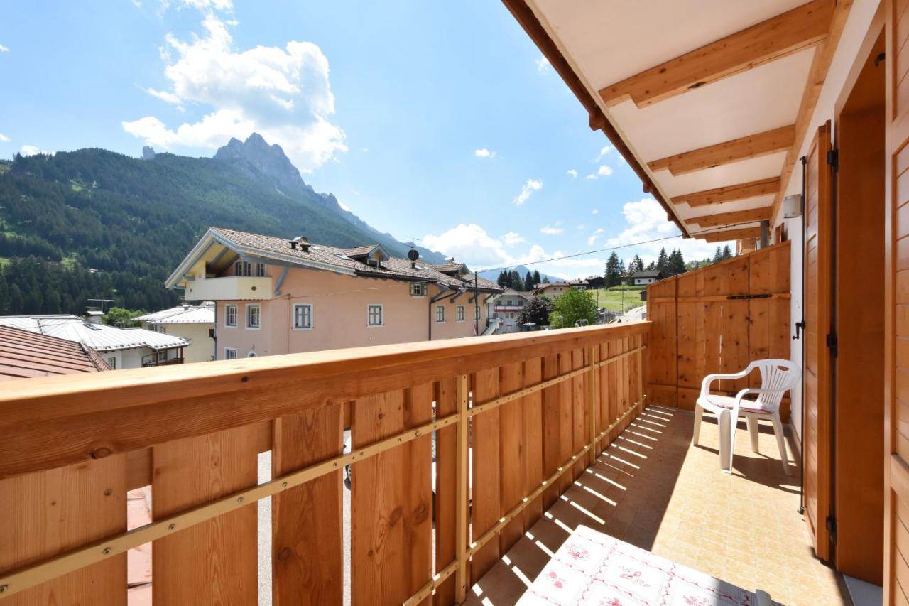 Casa Dorich Lägenhet Pozza di Fassa Exteriör bild